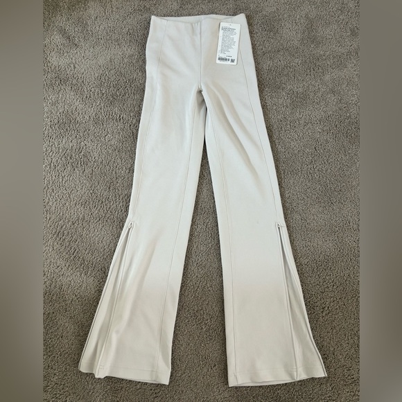 Lululemon brushed softstreme Rib ZIP Flare 32.5 - Picture 1 of 4